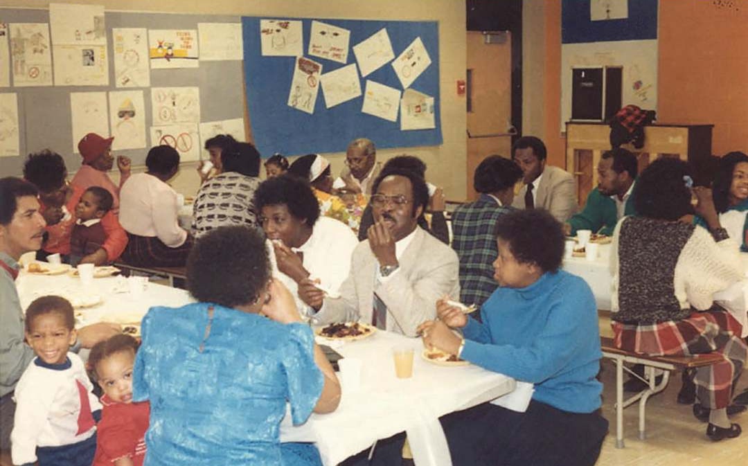 FOM volunteers serving